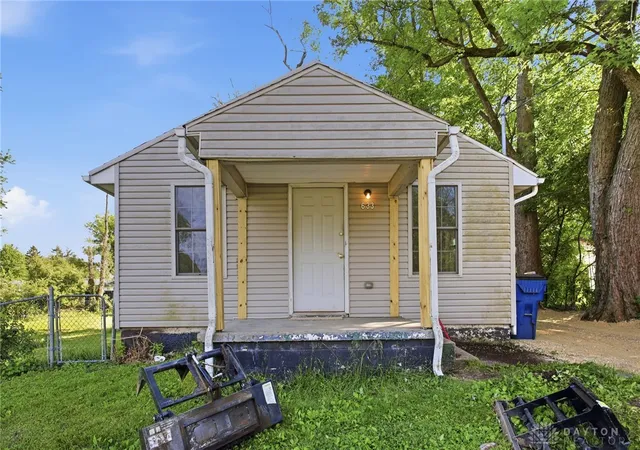 2nd image of 633 Neosha Ave, Springfield, OH 45505 | MLS# 960566
