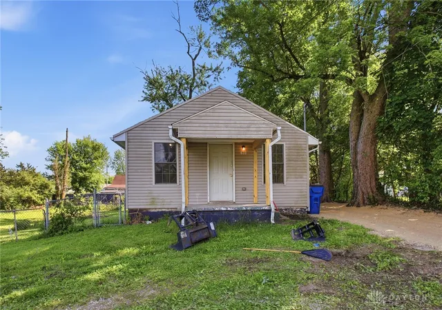 3rd image of 633 Neosha Ave, Springfield, OH 45505 | MLS# 960566