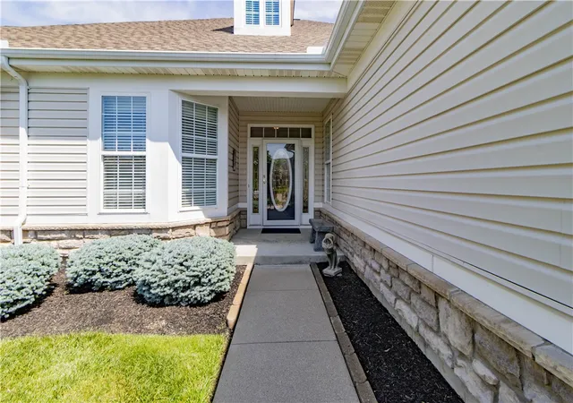 3rd image of 1192 Creek Cvs, Hamilton Twp, OH 45039 | MLS# 958561