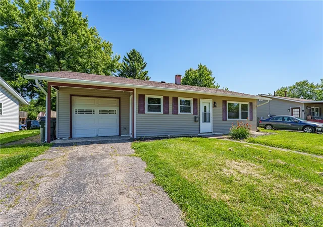 Homes for sale in Xenia, OH | 1091 June Dr, Xenia, OH 45385 | MLS# 960677