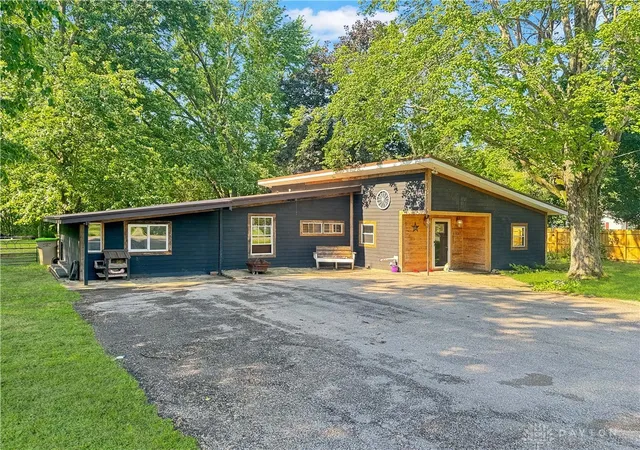2nd image of 1337 W Dallas Rd, Urbana, OH 43078 | MLS# 960706