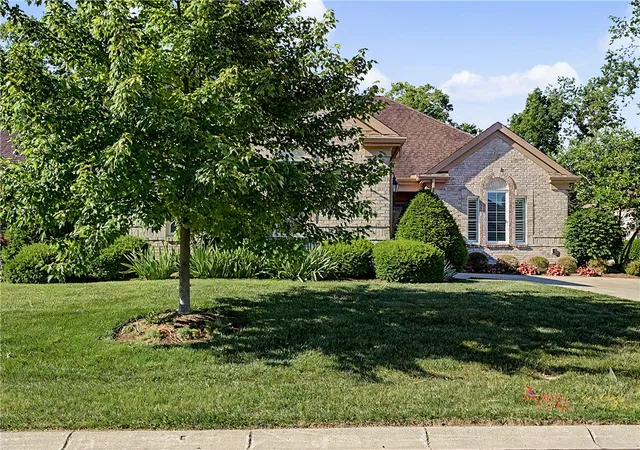 2nd image of 6846 Lorien Woods Dr, Dayton, OH 45459 | MLS# 960047