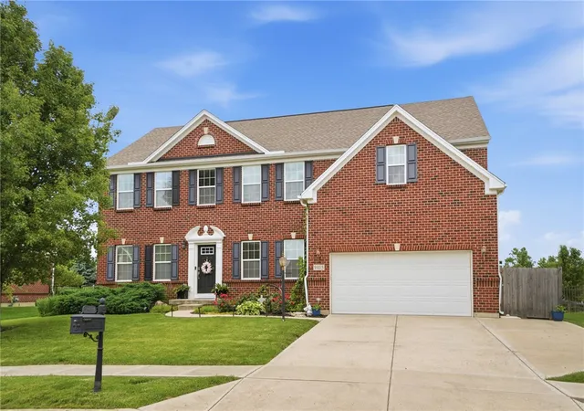 Homes for sale in Clearcreek Twp, OH | 9415 Oak Brook Dr, Clearcreek Twp, OH 45458 | MLS# 960653