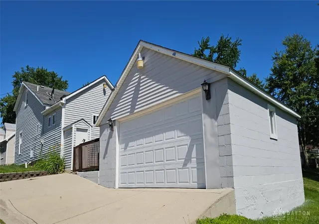 Homes for sale in Lewisburg, OH | 700 Walnut St, Lewisburg, OH 45338 | MLS# 960690