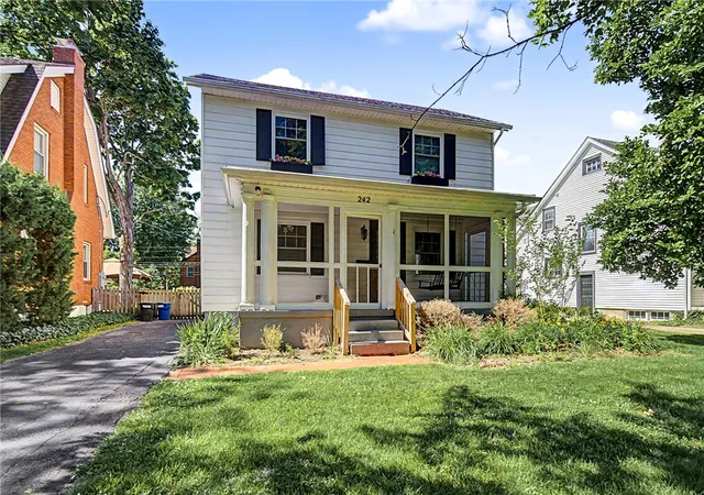 Homes for sale in Oakwood, OH | 242 Lonsdale Ave, Oakwood, OH 45419 | MLS# 960775