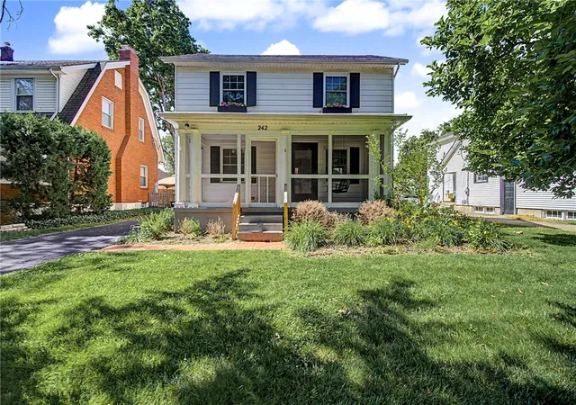 Homes for sale in Oakwood, OH | 242 Lonsdale Ave, Oakwood, OH 45419 | MLS# 960775
