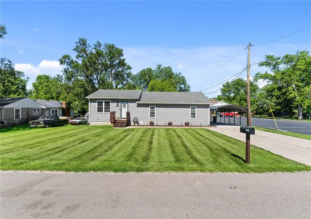 Homes for sale in Franklin Twp, OH | 9557 Roberts Dr, Franklin Twp, OH 45005 | MLS# 960413