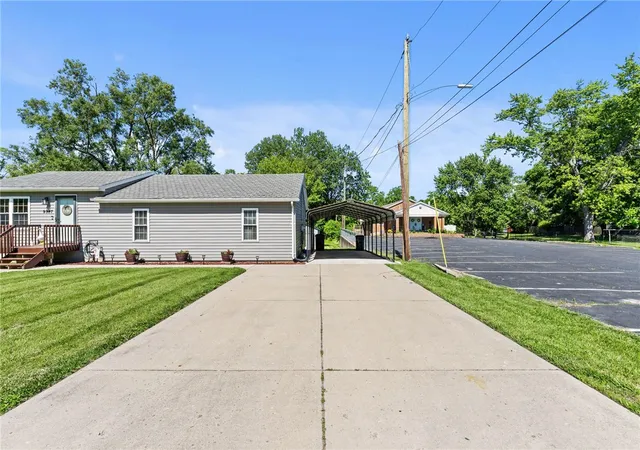 Homes for sale in Franklin Twp, OH | 9557 Roberts Dr, Franklin Twp, OH 45005 | MLS# 960413