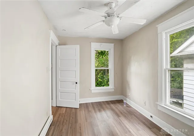Listing Photo 2 - Condo for sale in building located at 2404 S Sutphin St, Middletown, OH 45044 - Unit #