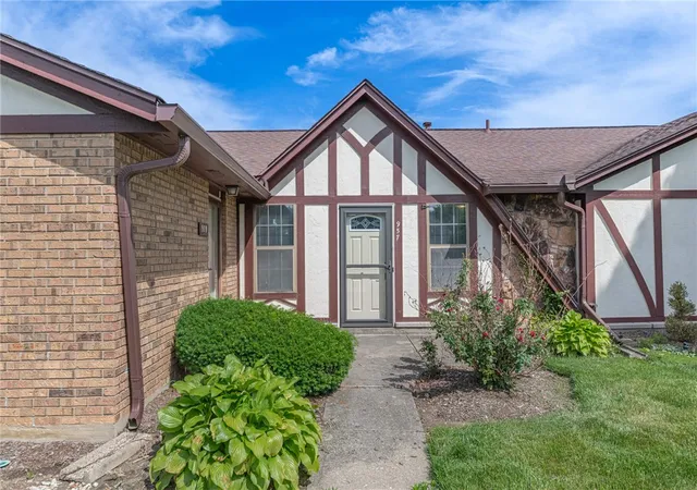 1st image of 957 Pine Needles Dr, Washington Twp, OH 45458 | MLS# 960846
