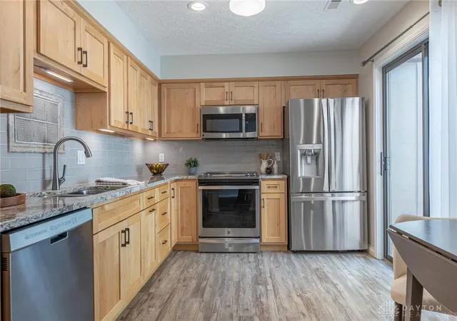 5th image of 957 Pine Needles Dr, Washington Twp, OH 45458 | MLS# 960846