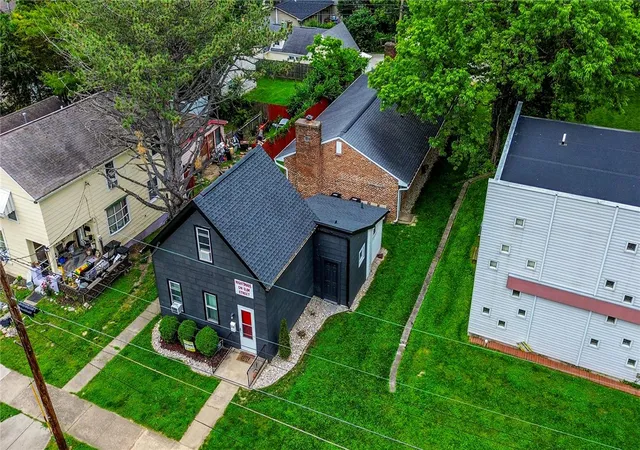 4th image of 319 N Elm St, Oxford, OH 45056 | MLS# 960869