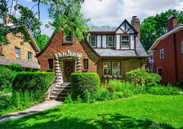 1st image of 117 Lonsdale Ave, Oakwood, OH 45419 | MLS# 960880