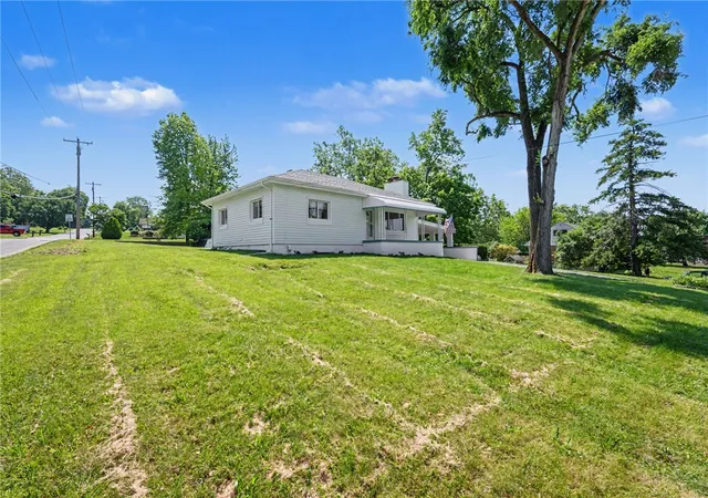 Photo 3 of Sale Pending at 950 N 12th Street, Miamisburg, OH 45342 | MLS# 960967 | Listing updated on 2026-06-24
