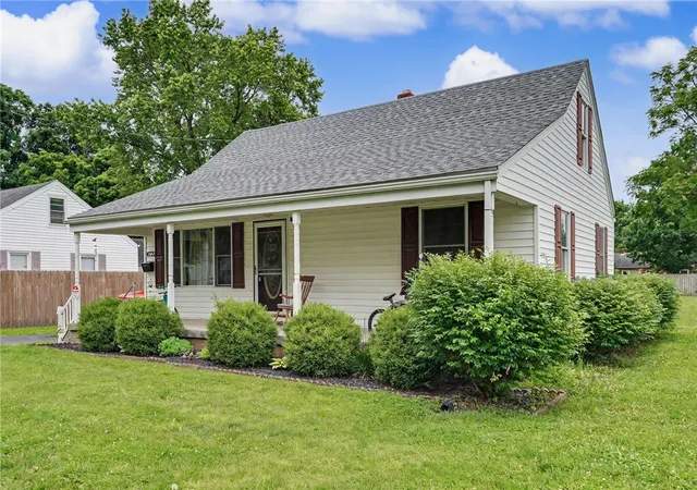 Photo 2 of Single family home for sale at 4722 Fairfield Ave, Fairfield, OH 45014 | MLS# 960975 | Listing updated on 2026-07-05