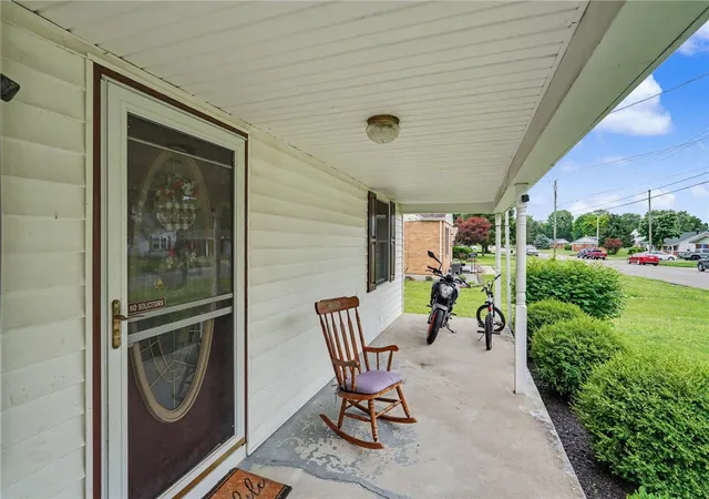 Photo 4 of Single family home for sale at 4722 Fairfield Ave, Fairfield, OH 45014 | MLS# 960975 | Listing updated on 2026-07-05