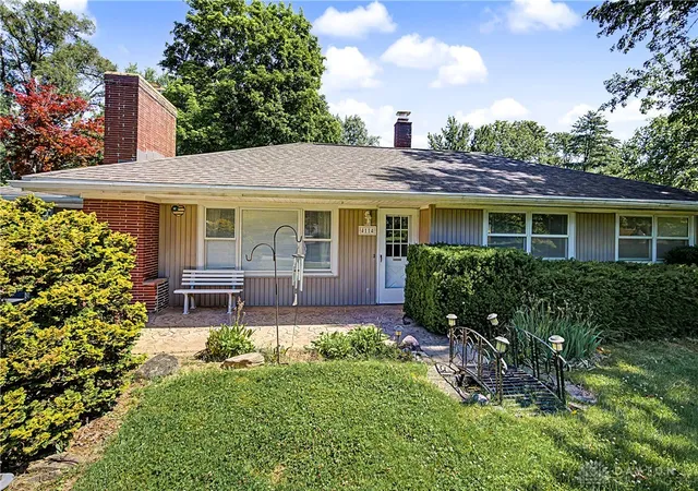 Homes for sale in Beavercreek, OH | 4114 Middlebrook Dr, Beavercreek, OH 45440 | MLS# 960936