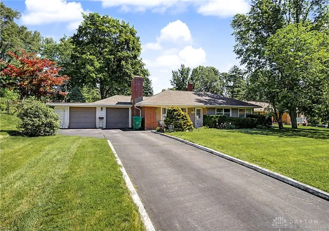 Homes for sale in Beavercreek, OH | 4114 Middlebrook Dr, Beavercreek, OH 45440 | MLS# 960936