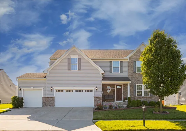2nd image of 1120 Senna St, Tipp City, OH 45371 | MLS# 960642