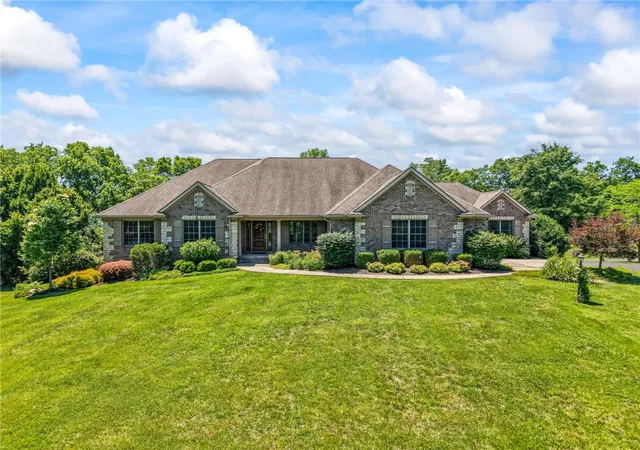 1st image of 8099 Dry Run Cir, Germantown, OH 45327 | MLS# 960854
