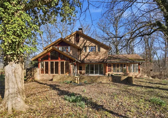 Photo 3 of Single family home for sale at 2438 Signal Hl Rd, Springfield, OH 45504 | MLS# 960937 | Listing updated on 2026-07-23