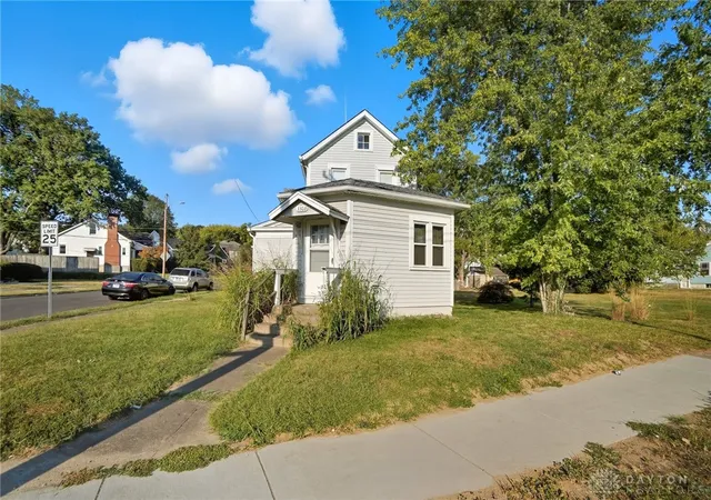 Listing Photo 3 - Condo for sale in building located at 3303 N Main St, Dayton, OH 45405