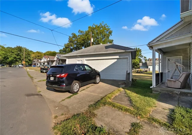 Listing Photo 2 - Condo for sale in building located at 3303 N Main St, Dayton, OH 45405 - Unit #