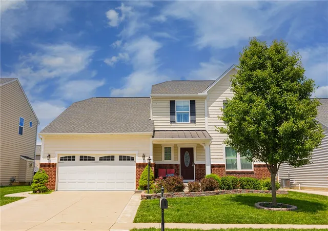 2nd image of 7116 Bluestream Dr, Tipp City, OH 45371 | MLS# 960658