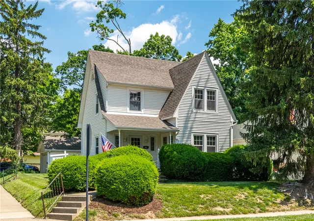 Homes for sale in Oakwood, OH | 201 Wiltshire Blvd, Oakwood, OH 45419 | MLS# 961092