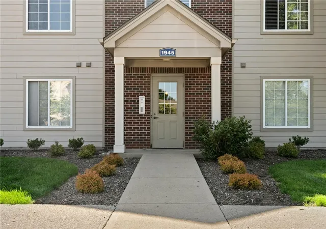 1st image of 1945 Waterstone Blvd #103, Miamisburg, OH 45342 | MLS# 960873