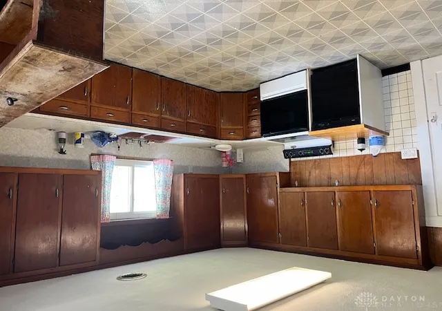 Photo 4 of Sale Pending at 11555 Arlington Rd, Brookville, OH 45309 | MLS# 961204 | Listing updated on 2026-07-20
