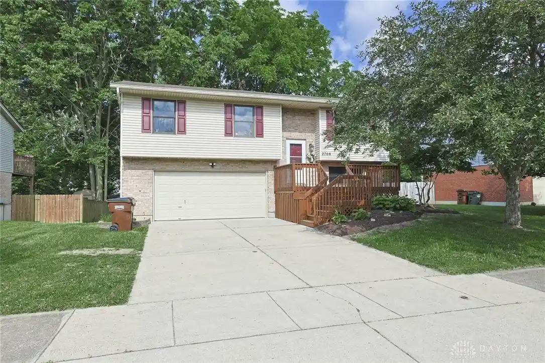 Photo 1 of Sale Pending at 2708 Bradford Dr, Middletown, OH 45044 | MLS# 961221 | Listing updated on 2026-10-12