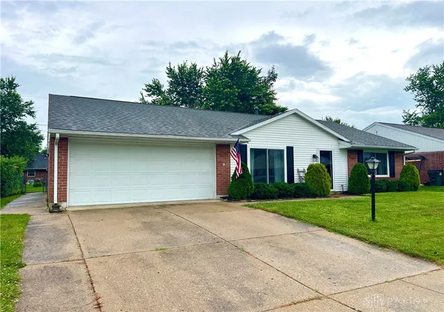 Homes for sale in Germantown, OH | 242 Pagett Dr, Germantown, OH 45327 | MLS# 961249