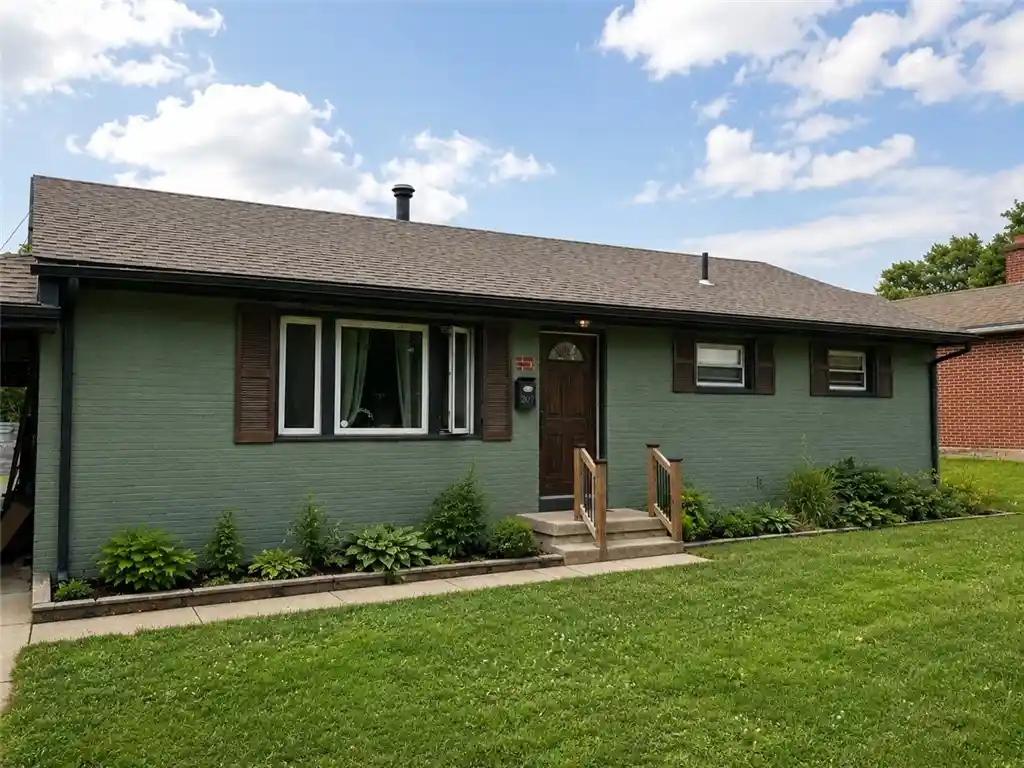 Single family home for sale at 809 Richard St, Miamisburg, OH 45342 | MLS# 961137