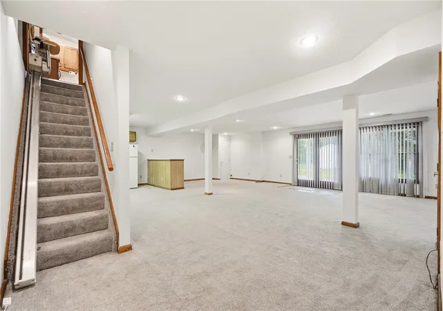 Photo 3 of Sale Pending at 417 Kenec Dr, Middletown, OH 45042 | MLS# 961287 | Listing updated on 2026-07-31