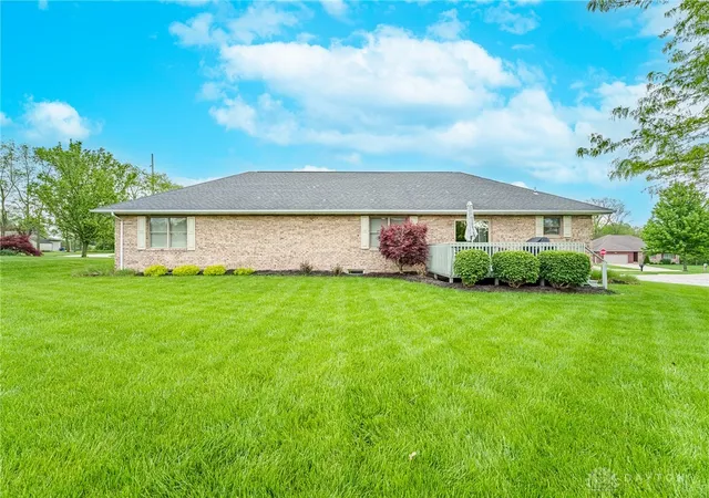 Homes for sale in Sidney, OH | 521 E Hoewisher Rd, Sidney, OH 45365 | MLS# 961293
