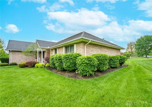 Homes for sale in Sidney, OH | 521 E Hoewisher Rd, Sidney, OH 45365 | MLS# 961293