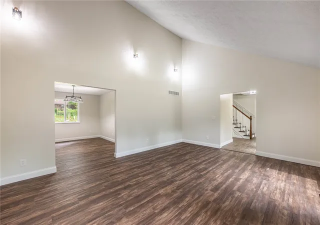Homes for sale in Beavercreek, OH | 239 Honey Jane Dr, Beavercreek, OH 45434 | MLS# 961178