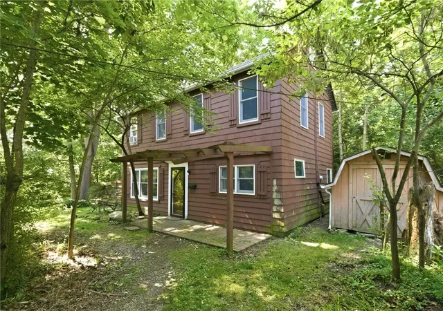Homes for sale in Yellow Springs Vlg, OH | 120 1/2 Glen St, Yellow Springs Vlg, OH 45387 | MLS# 961163
