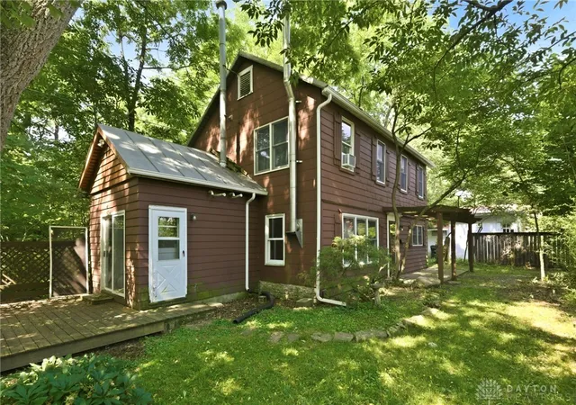 Homes for sale in Yellow Springs Vlg, OH | 120 1/2 Glen St, Yellow Springs Vlg, OH 45387 | MLS# 961163