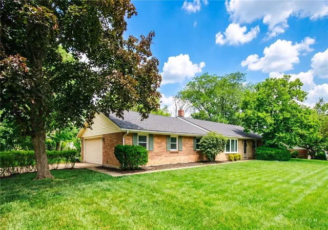 2nd image of 7439 Barr Cir, Dayton, OH 45459 | MLS# 961394