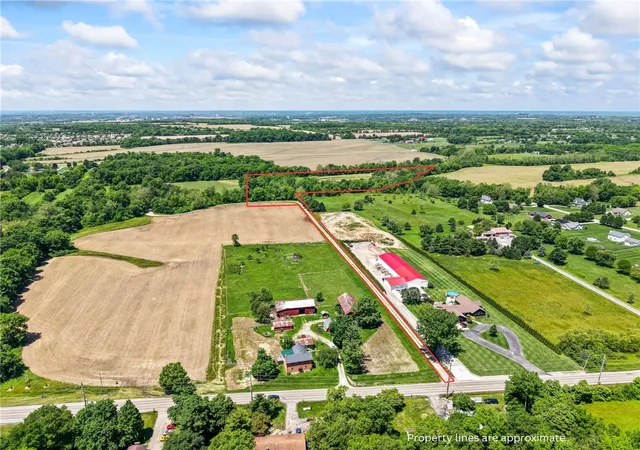 Homes for sale in Turtlecreek Twp, OH | 2125 Route 741, Turtlecreek Twp, OH 45005 | MLS# 961433