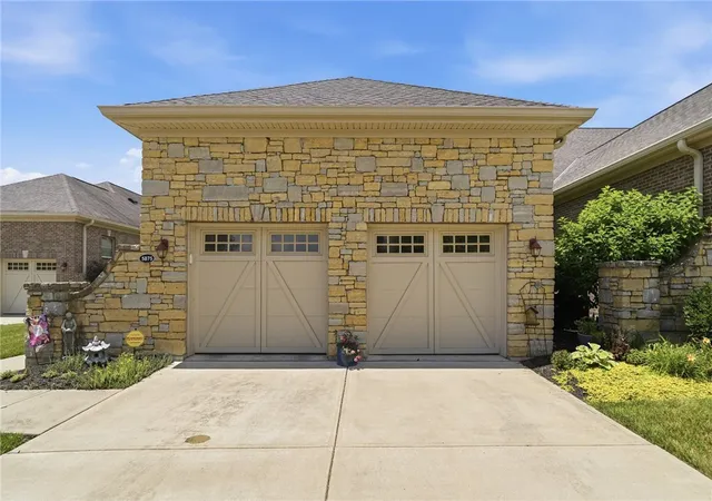 3rd image of 5875 Falling Brook Dr, Mason, OH 45040 | MLS# 961452