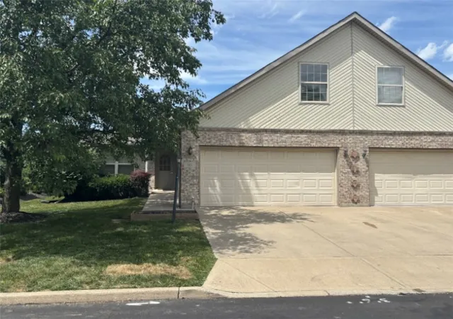 Homes for sale in Englewood, OH | 301 Kristina Lynn Pl, Englewood, OH 45322 | MLS# 961456