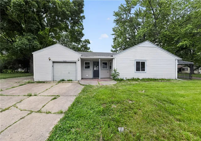 1st image of 4325 Redonda Ln, Dayton, OH 45416 | MLS# 960765