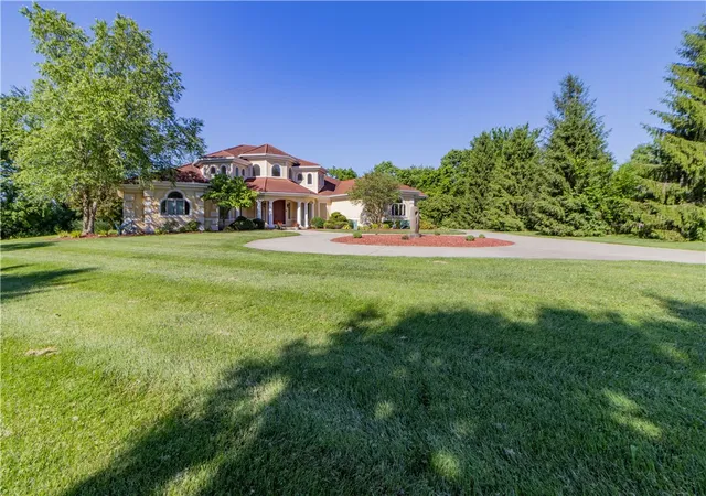 Homes for sale in Turtlecreek Twp, OH | 1251 Barton Ln, Turtlecreek Twp, OH 45036 | MLS# 960633