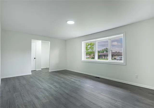 5th image of 1922 Old Coach Rd, Springfield, OH 45505 | MLS# 961195