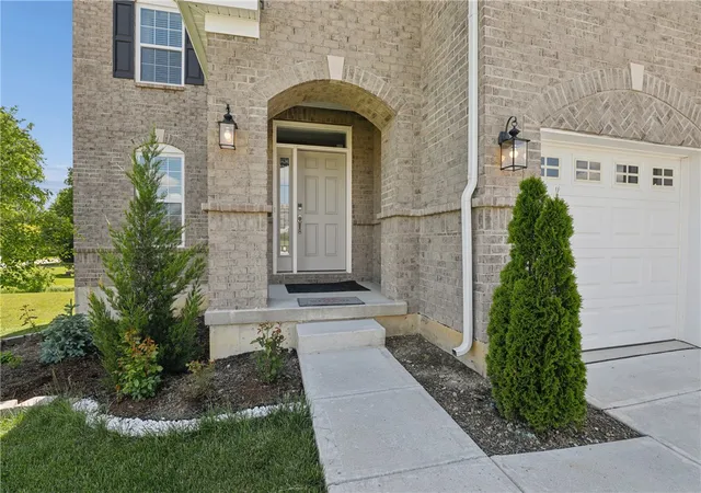 Photo 3 of Single family home for sale at 8201 Stone Dr, West Chester, OH 45241 | MLS# 961483 | Listing updated on 2026-07-25