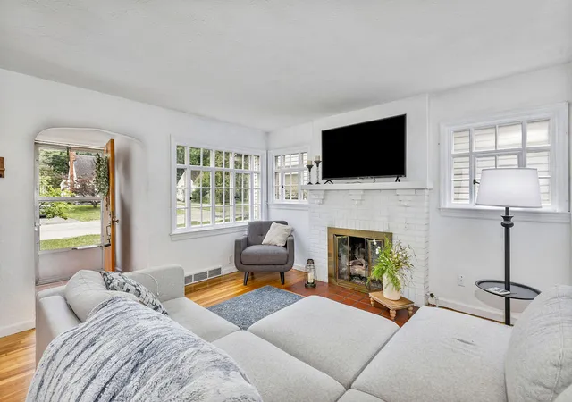 Photo 4 of Sale Pending at 1231 Ashland Ave, Dayton, OH 45420 | MLS# 961372 | Listing updated on 2026-06-13