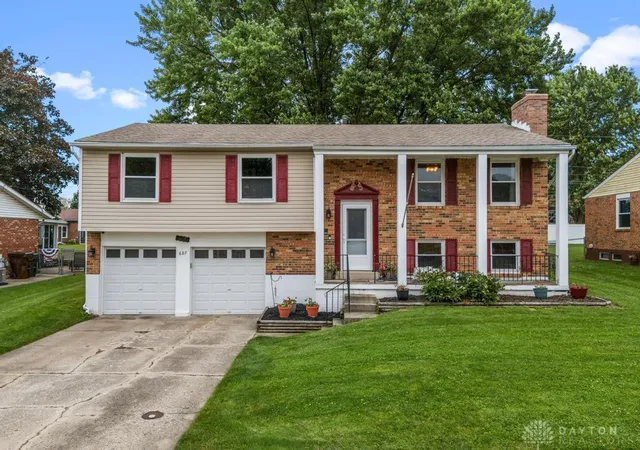 Homes for sale in Xenia, OH | 687 Eden Roc Dr, Xenia, OH 45385 | MLS# 961211